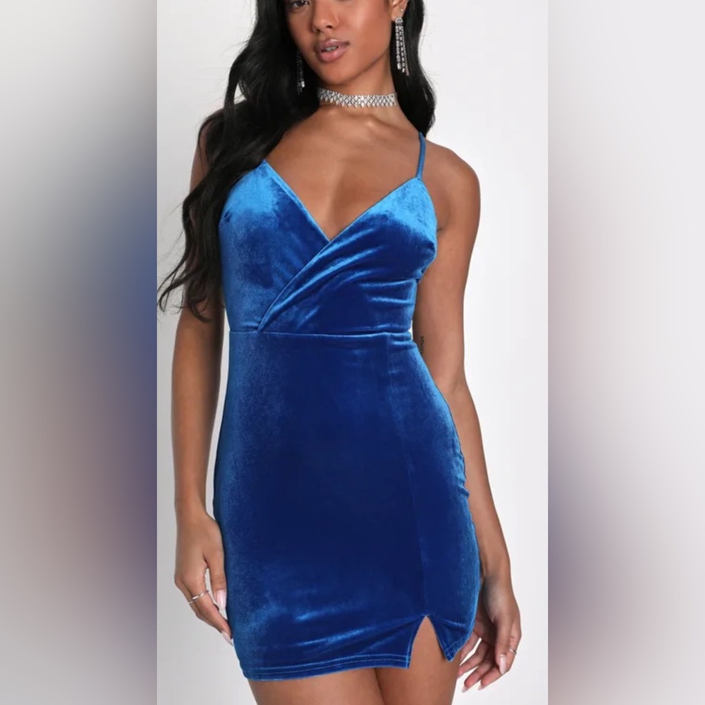 Luxurious Attitude Blue Velvet‎ Surplice Bodycon Mini Dress - New